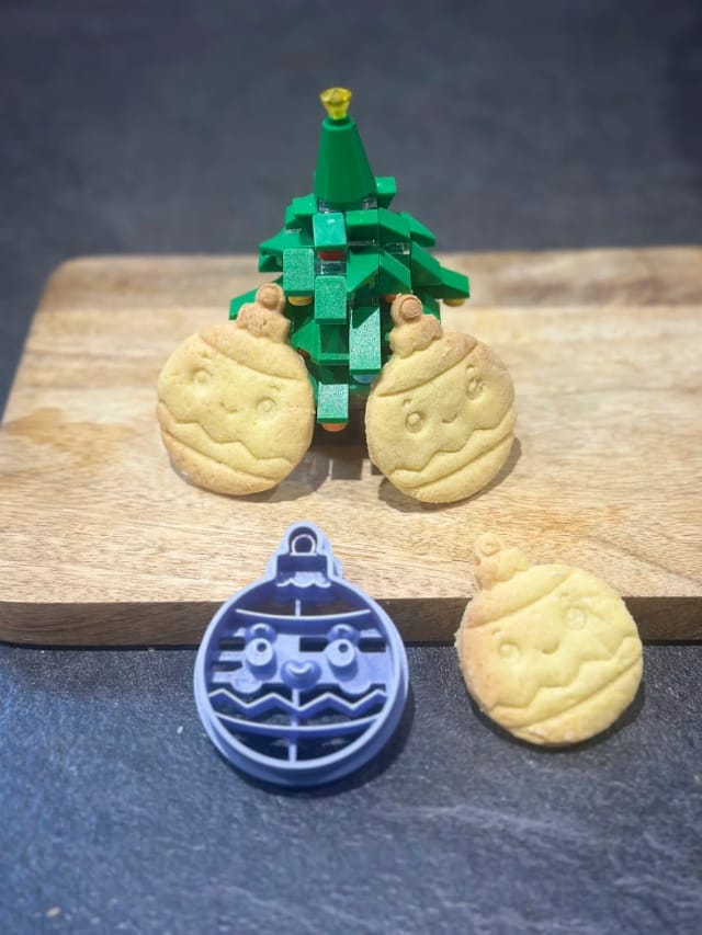 Emporte pièce boule de noël